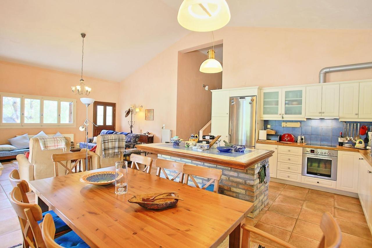 Villa Kleopatra Poulades Экстерьер фото