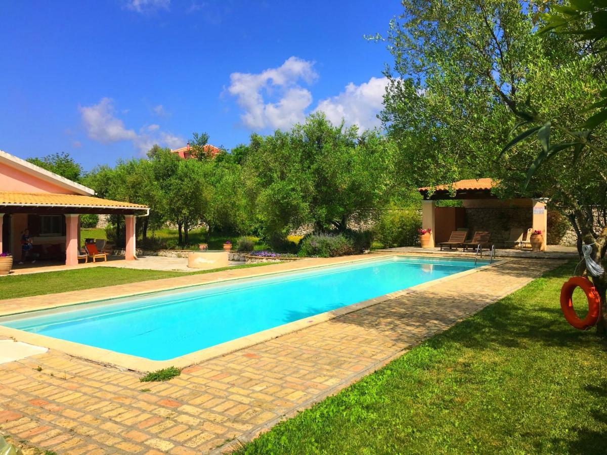 Villa Kleopatra Poulades Экстерьер фото