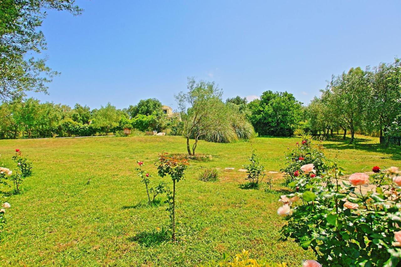 Villa Kleopatra Poulades Экстерьер фото